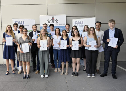 Towards entry "Dr. Hans Riegel prizes 2024 awarded"